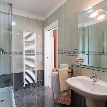 Вилла La Rosa By Interhome Монтелупо-Фьорентино