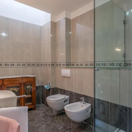 Вилла La Rosa By Interhome