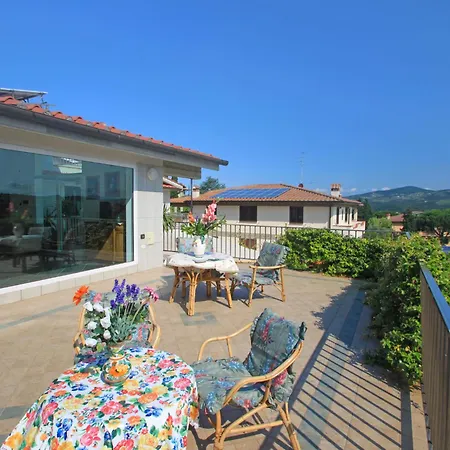 Вилла La Rosa By Interhome Монтелупо-Фьорентино